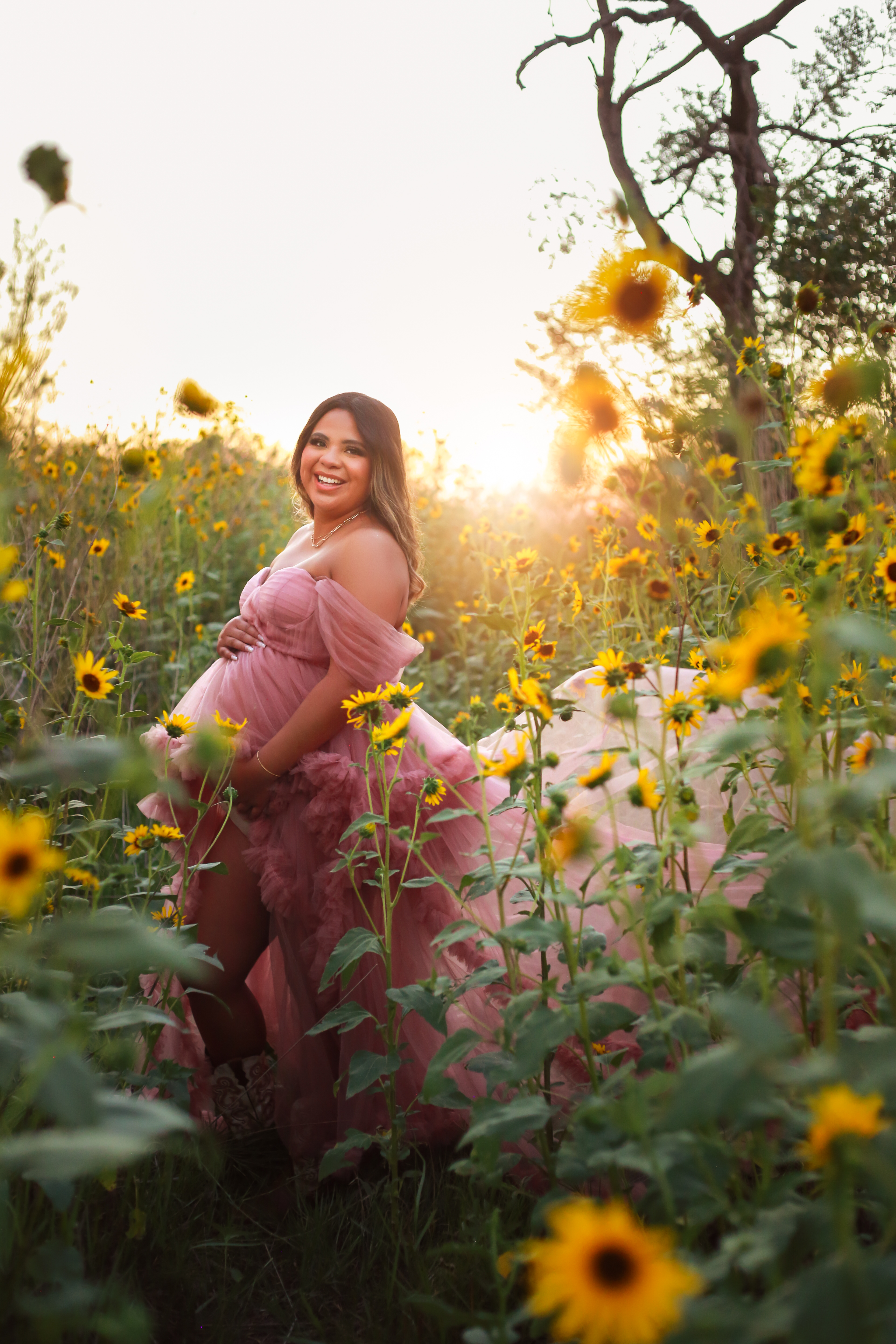 newborn big spring tx midland tx ODESSA tx studio photographer cake smash photographer award winning photographer Lubbock, tx Abilene, tx San Angelo, tx maternity