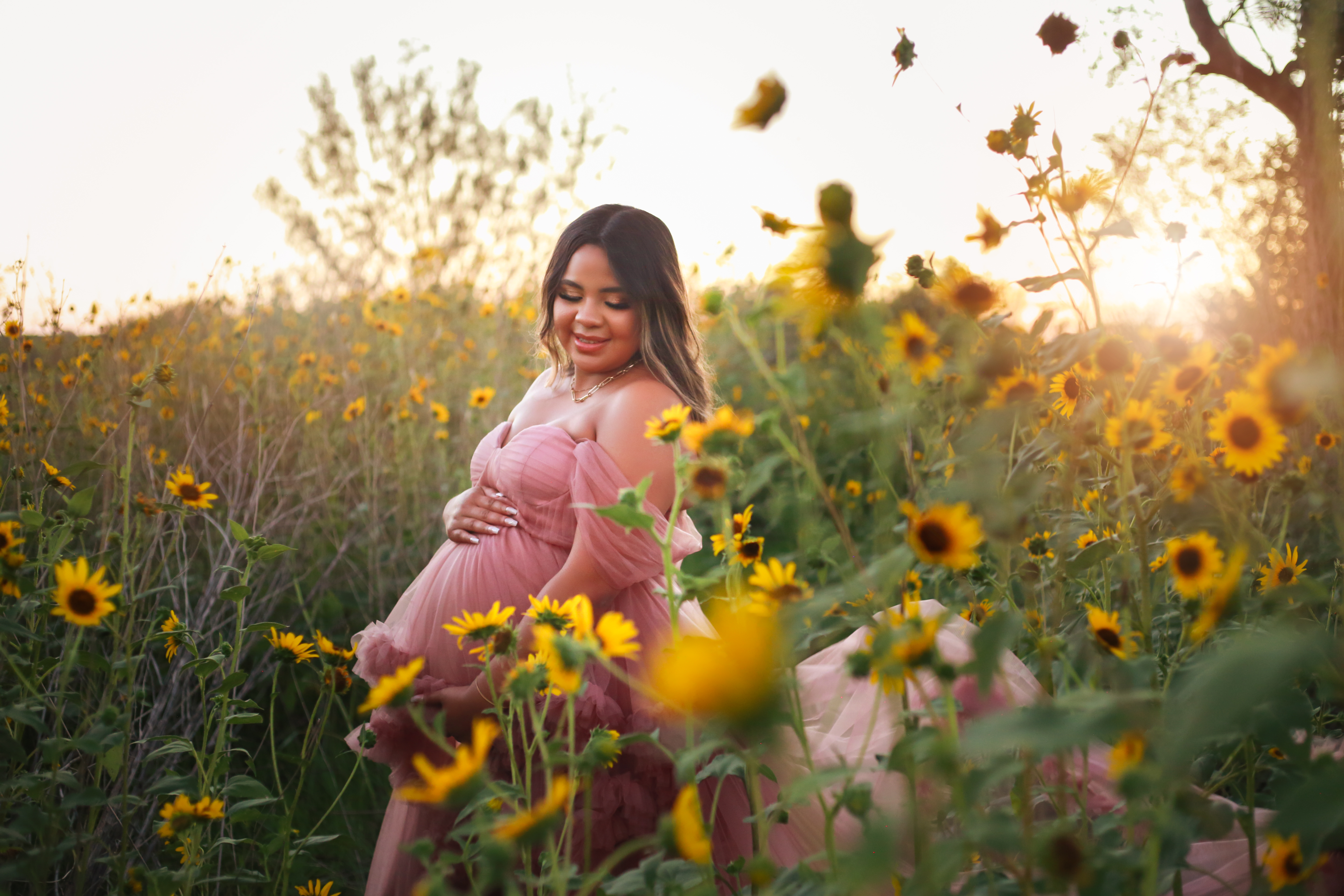 newborn big spring tx midland tx ODESSA tx studio photographer cake smash photographer award winning photographer Lubbock, tx Abilene, tx San Angelo, tx maternity