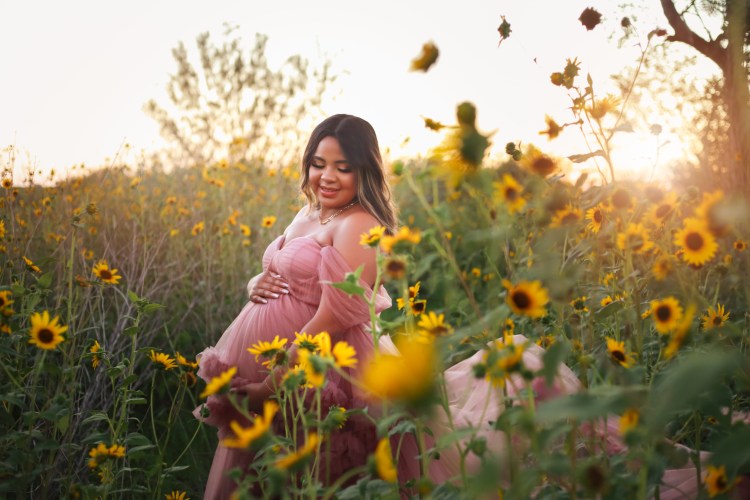 Pumpkins, Leaves & Memories: Why Fall is Every Parent’s Favorite Season for Family Photos 