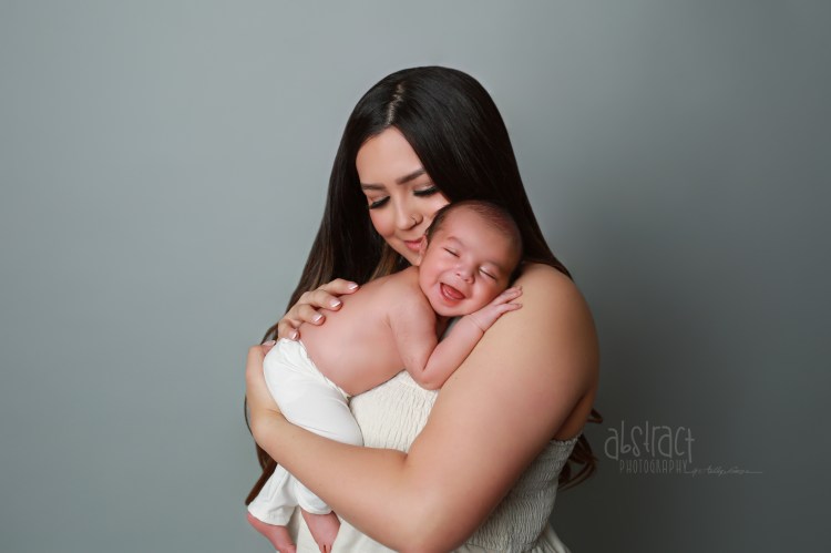 “When Should I Actually Book Newborn Photos? (Hint: It’s Earlier Than You&nbsp;Think)”