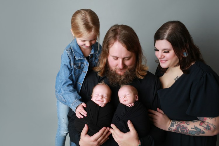 “I’ll Book Photos When I Feel Better” — Said Every Mom Ever (Who Later Regretted It&nbsp;)